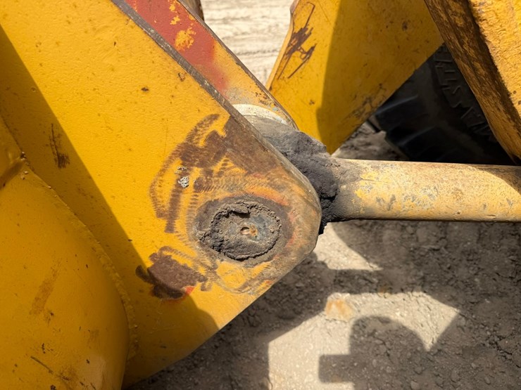 caterpillar-966d-image-23