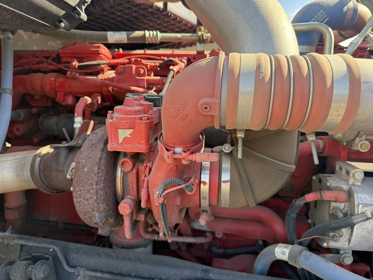 2021-kenworth-t880-image-31