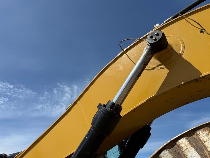 caterpillar-336fl-image-33