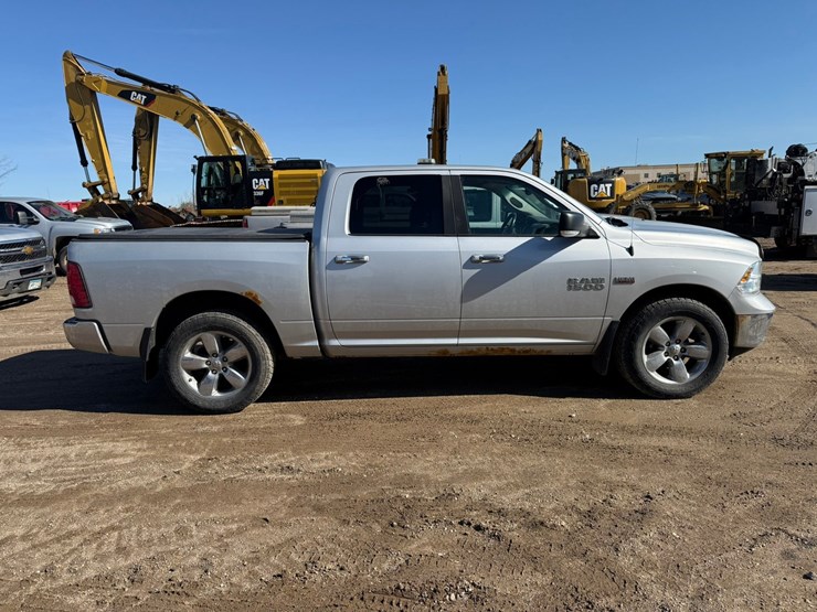 2016-dodge-1500-image-6