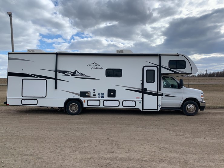 2024-east-to-west-entrada-motorhome-image-4