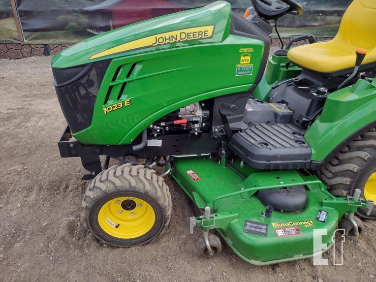 john-deere-1023e-image-11