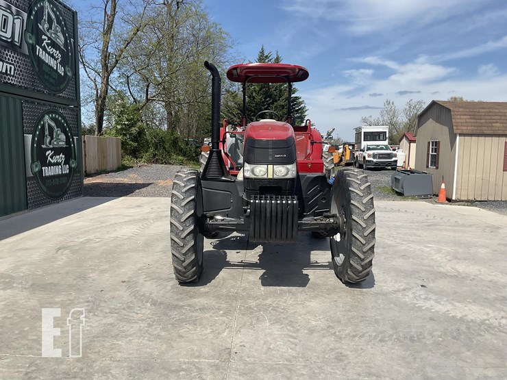2017-case-ih-farmall-140a-image-7