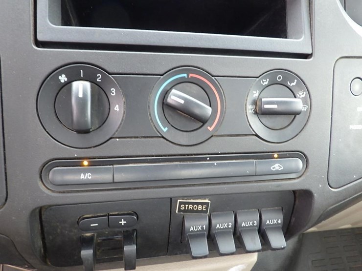 2009-ford-f250-image-36