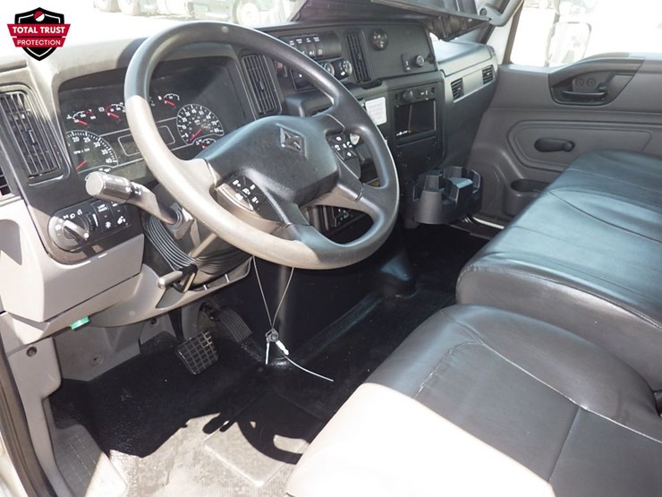 2019-international-durastar-4300-image-14