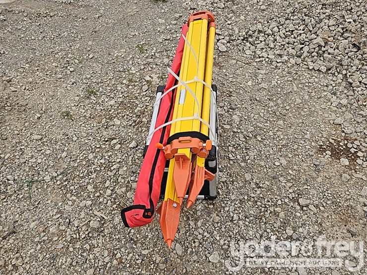 2026-sklp-laser-level,-self-levelling-rotary-laser-level-with-batteries,-receiver,-tripod,-grade-rod-image-4
