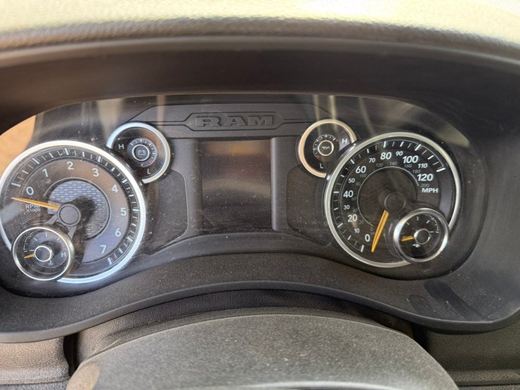 2021-dodge-2500-image-40