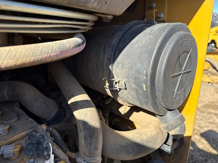 caterpillar-259d3-image-39