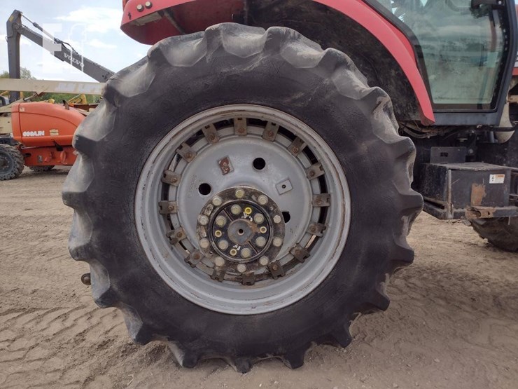 massey-ferguson-8270-image-23