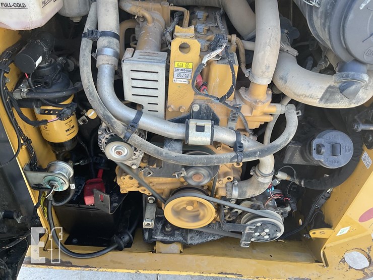 2022-caterpillar-259d3-image-17