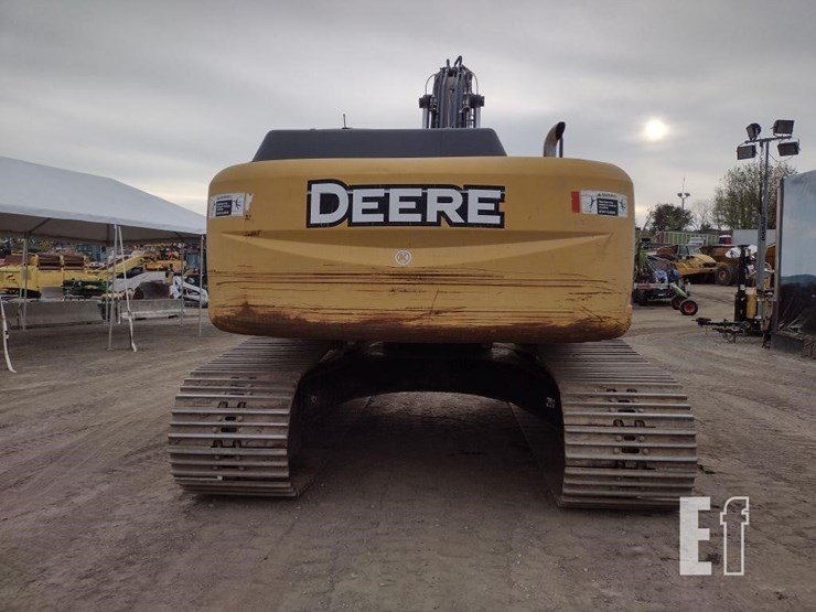 2006-deere-270d-lc-image-4