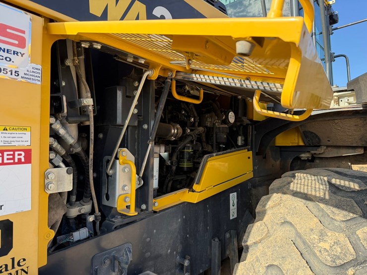 komatsu-wa380-image-94