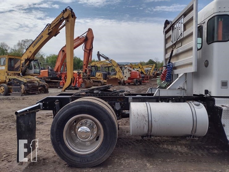 2016-kenworth-t370-image-32