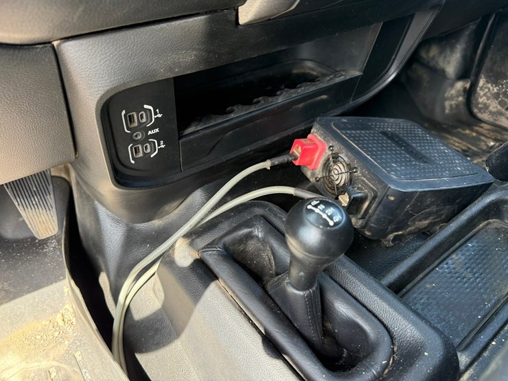 2021-dodge-2500-image-41