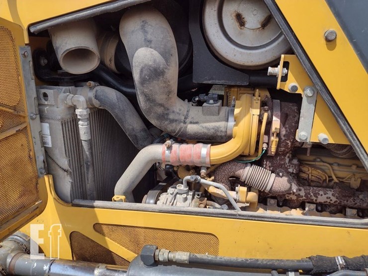2021-deere-750l-lgp-image-36