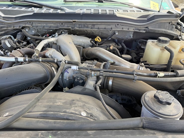 2020-ford-f550-xl-image-14