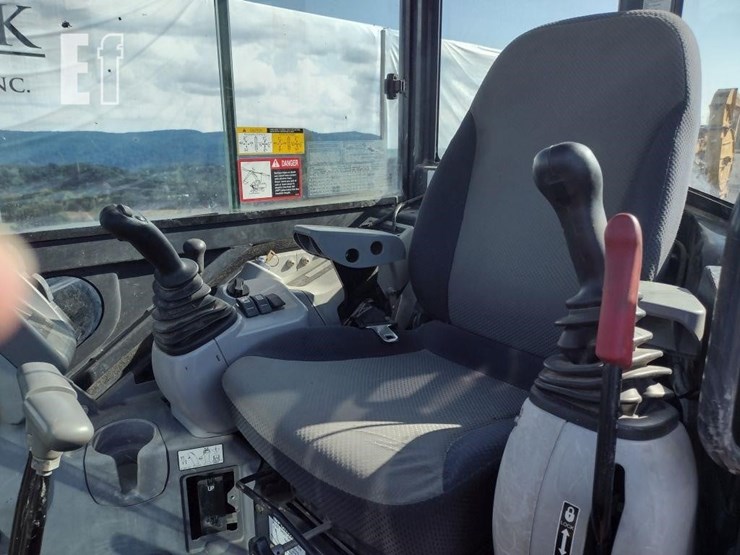 2018-deere-50g-image-9