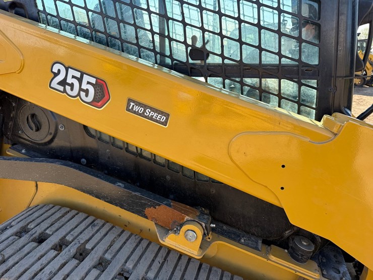 caterpillar-255-image-17