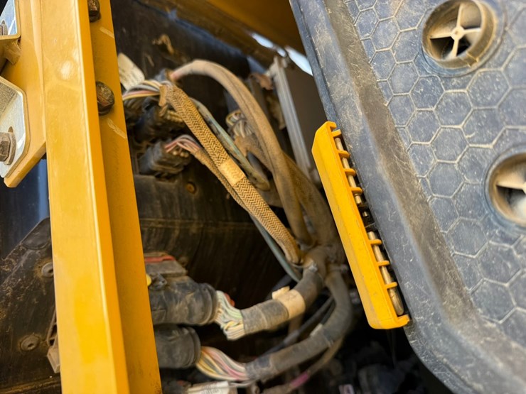 caterpillar-336-image-67