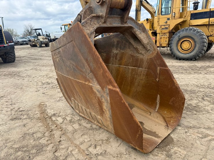 komatsu-pc490-lc-11-image-10
