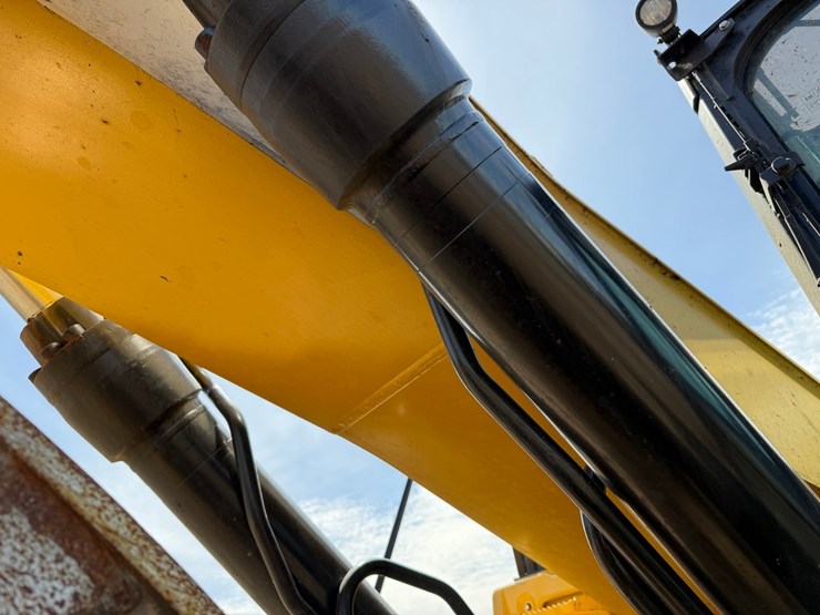 caterpillar-336fl-image-38