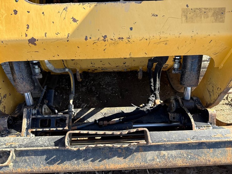 caterpillar-259d3-image-11