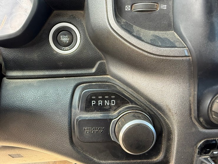 2021-dodge-2500-image-44
