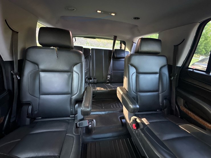 2015-chevrolet-tahoe-image-8