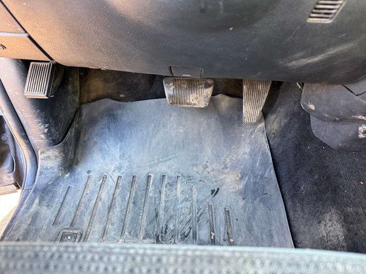 2016-dodge-1500-image-40