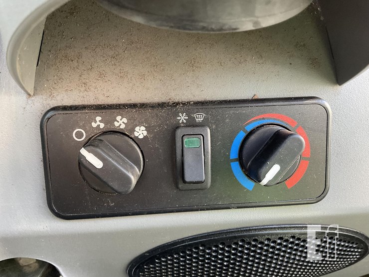 2021-bobcat-t770-image-15