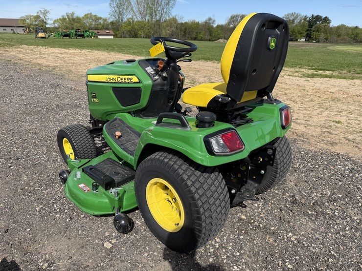 john-deere-x730-image-5
