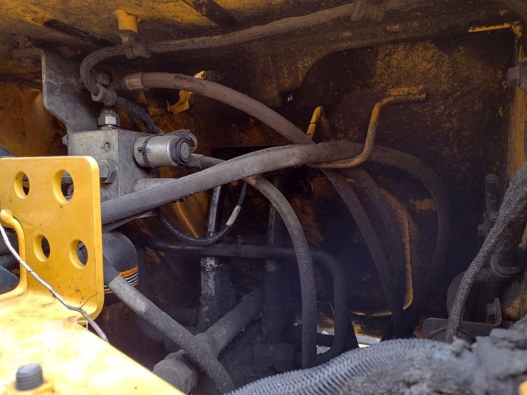 2019-deere-544l-image-39