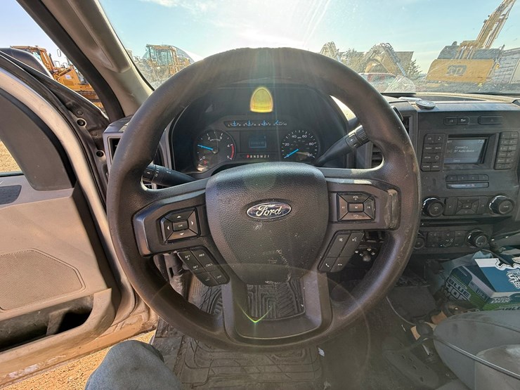 2017-ford-f550-xl-image-91