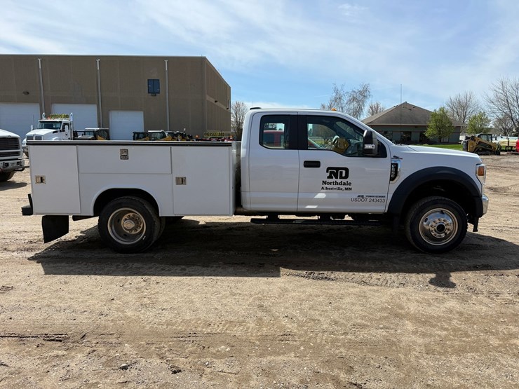 2020-ford-f550-xl-image-6