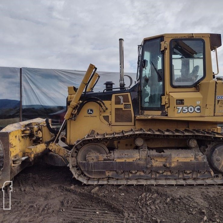 2004 DEERE 750C LT