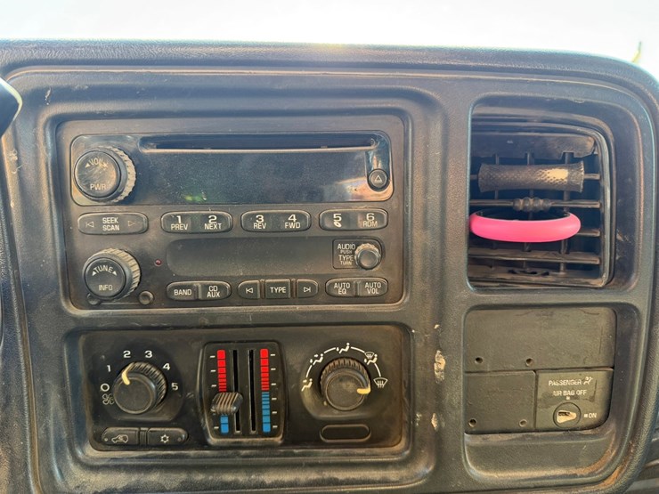 2006-chevrolet-2500-image-45