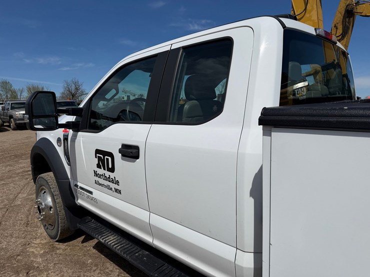 2020-ford-f550-xl-image-21