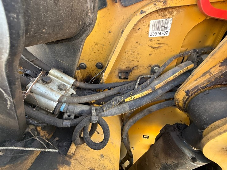 caterpillar-255-image-28