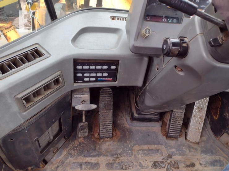 komatsu-wa180-3-image-8