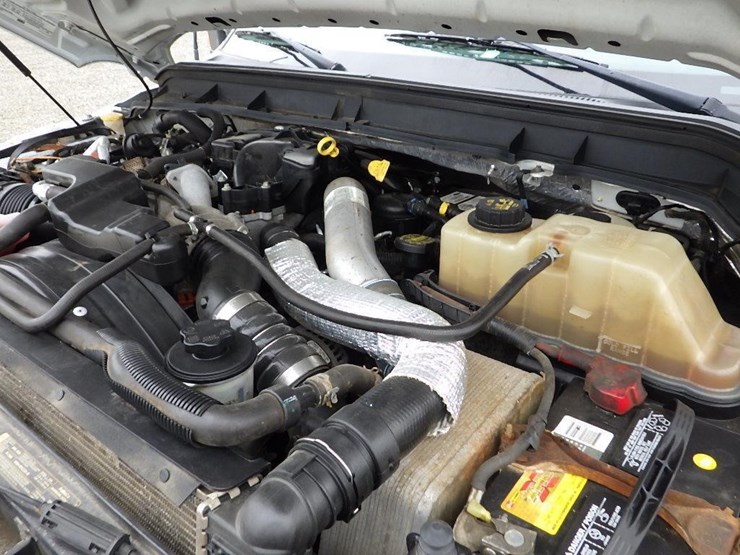 2015-ford-f550-image-17