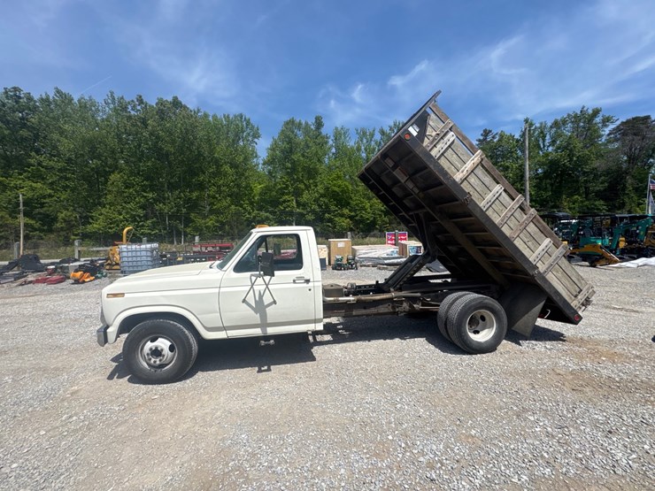1983-ford-f350-image-1
