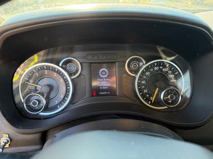 2021-dodge-2500-image-46