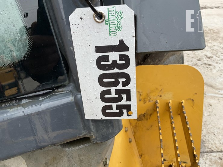 2018-deere-310sl-image-21