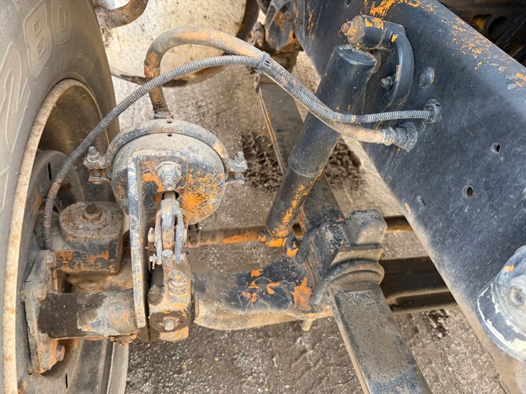 #6396-•-1997-ford-6911l-water-truck-image-26