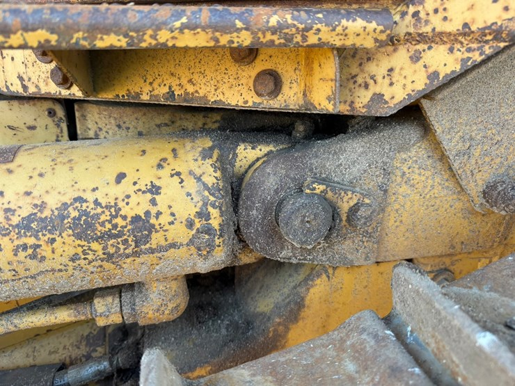 caterpillar-d4h-lgp-image-24