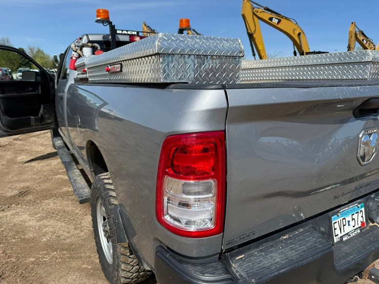 2021-dodge-2500-image-21