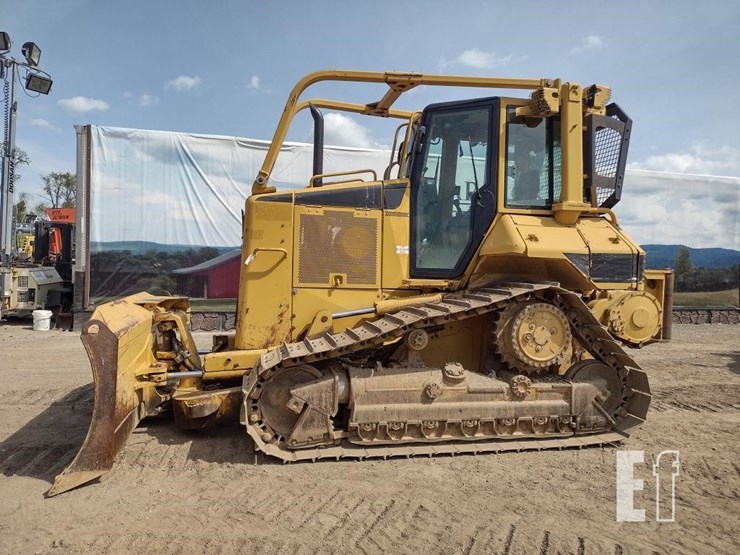2006-caterpillar-d5n-xl-image-1