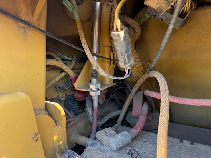 caterpillar-d4g-lgp-image-36