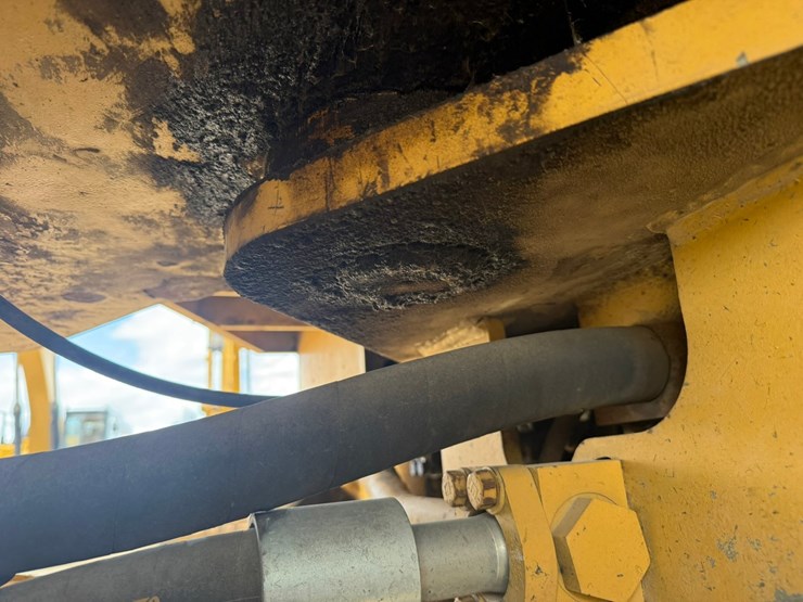 caterpillar-966d-image-41