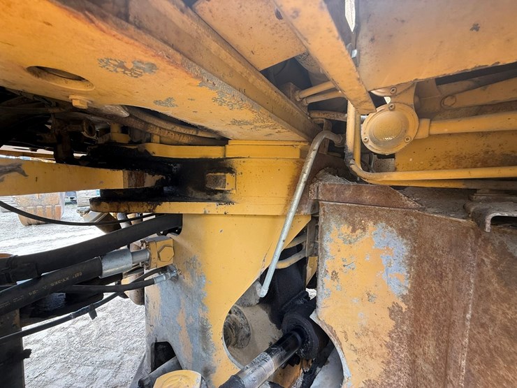 caterpillar-966d-image-32